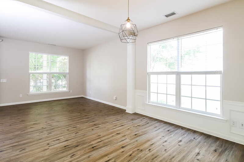 2,300/Mo, 8909 Lyleton Ln Charlotte, NC 28269 Dining Room View