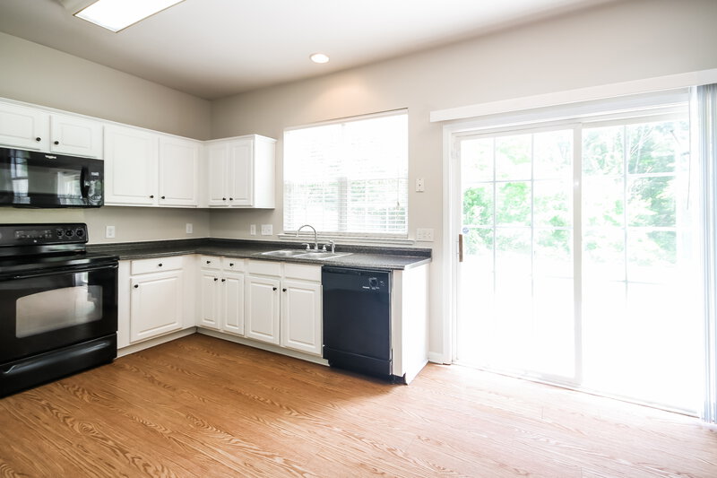 2,300/Mo, 8909 Lyleton Ln Charlotte, NC 28269 Breakfast Nook View