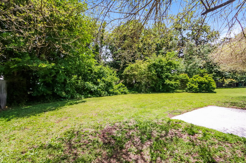 2,300/Mo, 8909 Lyleton Ln Charlotte, NC 28269 Backyard View