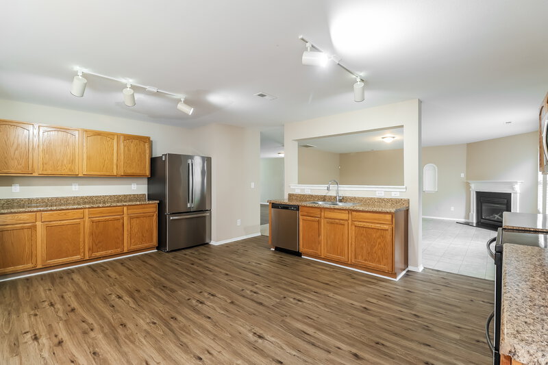 2,600/Mo, 11009 Dry Stone Dr Huntersville, NC 28078 Kitchen View 2