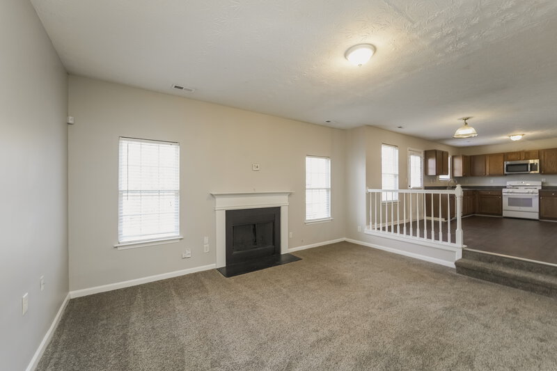 2,360/Mo, 4902 Eagle Creek Dr Charlotte, NC 28269 Living Room View