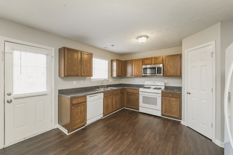 2,360/Mo, 4902 Eagle Creek Dr Charlotte, NC 28269 Breakfast Nook View