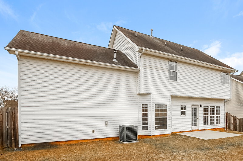 2,310/Mo, 152 Riverfront Pkwy Mount Holly, NC 28120 Rear View 2