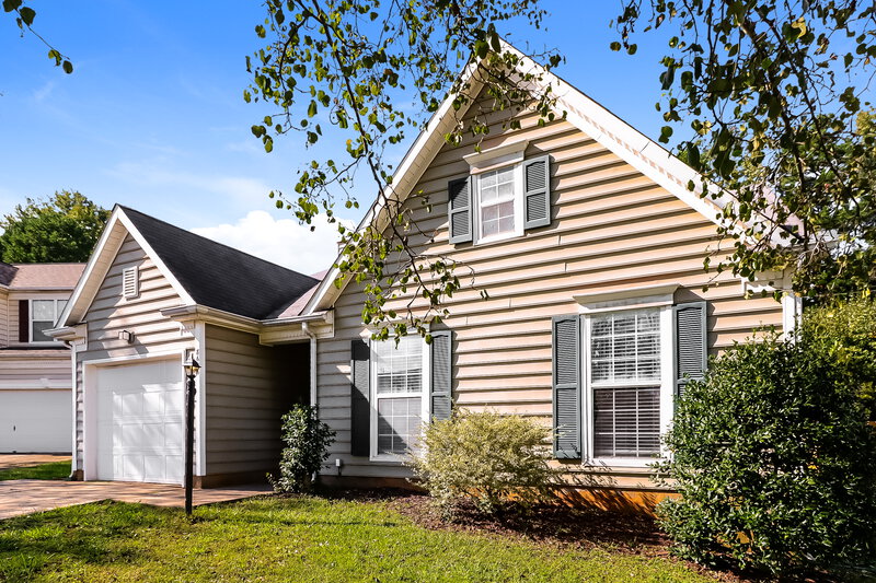 1,675/Mo, 8626 Galena View Dr Charlotte, NC 28269 Front View 2