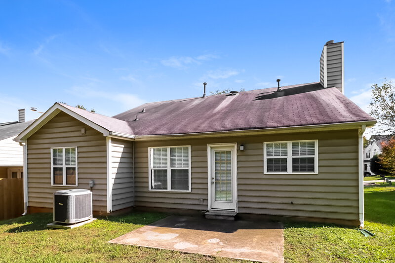 1,675/Mo, 8626 Galena View Dr Charlotte, NC 28269 Rear View 2