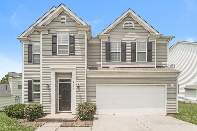 2,375/Mo, 5703 Waverly Lynn Ln Charlotte, NC 28269 External View
