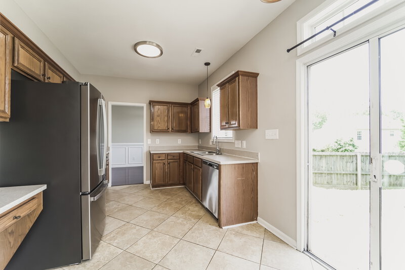 2,375/Mo, 5703 Waverly Lynn Ln Charlotte, NC 28269 Kitchen View