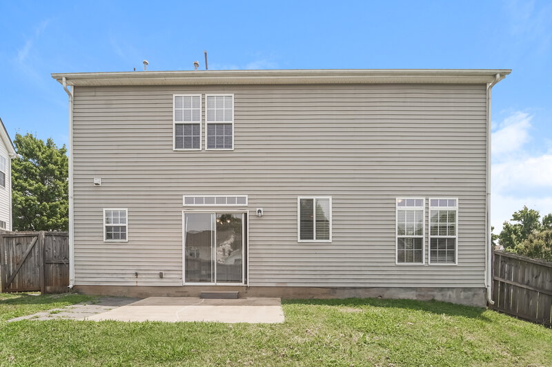 2,375/Mo, 5703 Waverly Lynn Ln Charlotte, NC 28269 Rear View