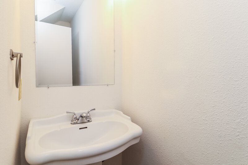 1,810/Mo, 7010 Sycamore Grove Ct Charlotte, NC 28227 Powder Room View