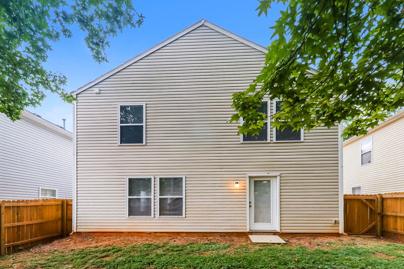 1,810/Mo, 7010 Sycamore Grove Ct Charlotte, NC 28227 Rear View