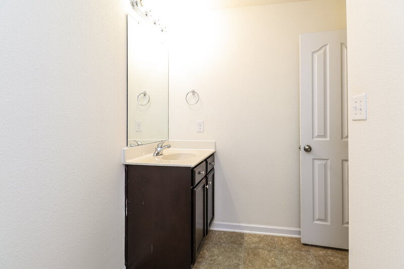 2,030/Mo, 11724 Tribal Dr Charlotte, NC 28214 Main Bathroom View