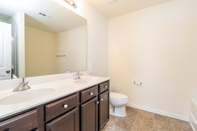 2,030/Mo, 11724 Tribal Dr Charlotte, NC 28214 Bathroom View