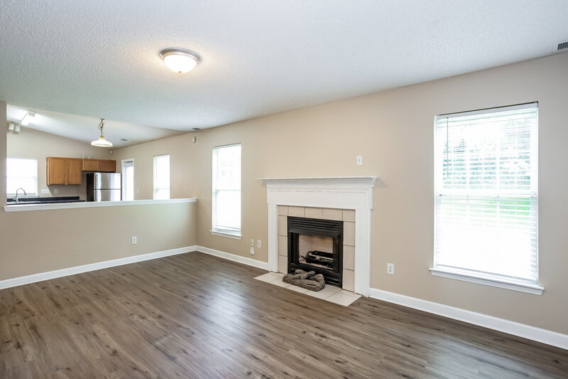 1,905/Mo, 1028 Jordans Pond Ln Charlotte, NC 28214 Living Room View 2