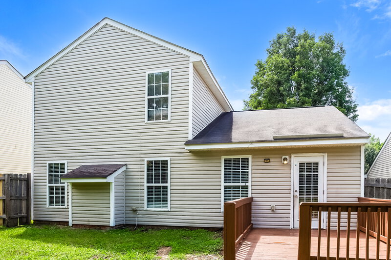 1,905/Mo, 1028 Jordans Pond Ln Charlotte, NC 28214 Rear View