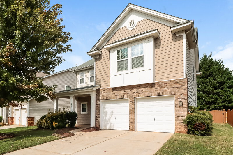 2,265/Mo, 6510 Ridgeview Commons Dr Charlotte, NC 28269 Front View