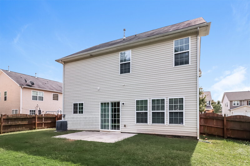 2,265/Mo, 6510 Ridgeview Commons Dr Charlotte, NC 28269 Rear View 2