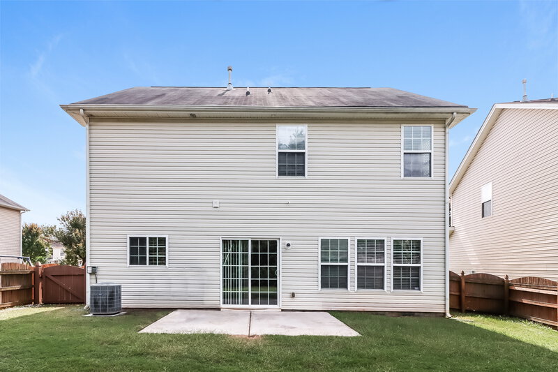 2,265/Mo, 6510 Ridgeview Commons Dr Charlotte, NC 28269 Rear View 3