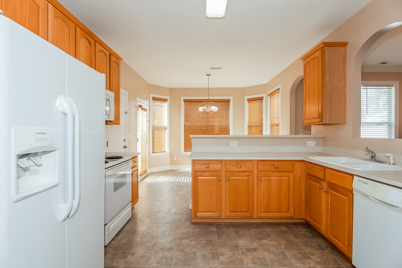 2,085/Mo, 19203 Coachmans Trce Cornelius, NC 28031 Kitchen View 2