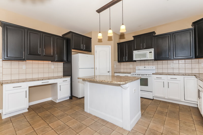 2,560/Mo, 3919 Cassidy Dr Waxhaw, NC 28173 Kitchen View 2