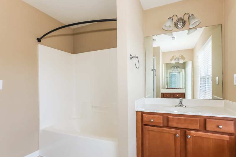 2,560/Mo, 3919 Cassidy Dr Waxhaw, NC 28173 Bathroom View