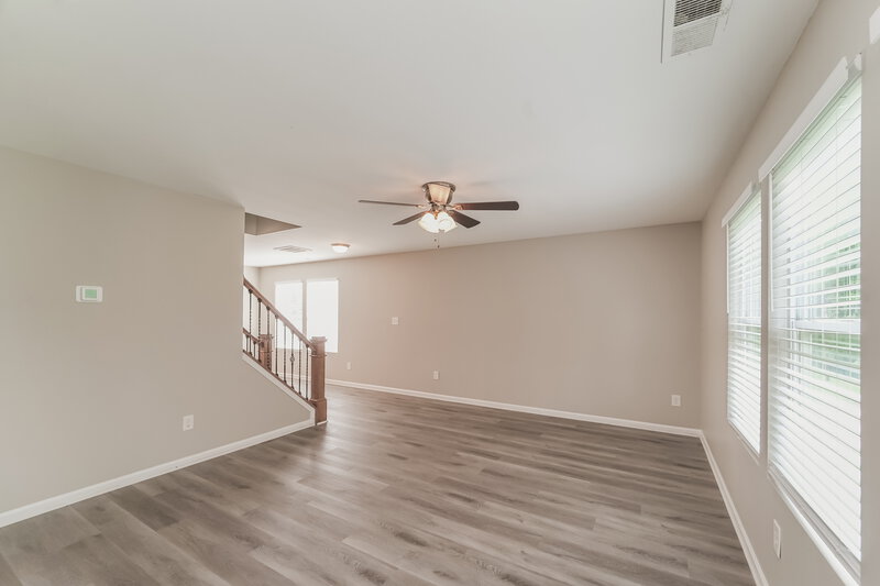 2,085/Mo, 5512 Twin Brook Dr Charlotte, NC 28269 Living Room View