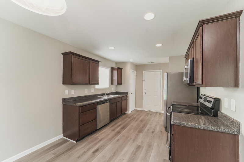 2,085/Mo, 5512 Twin Brook Dr Charlotte, NC 28269 Kitchen View