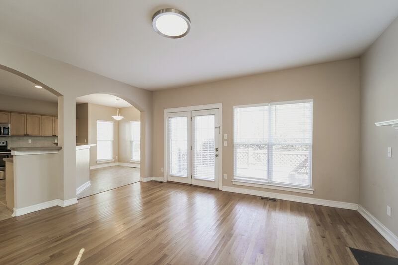 2,285/Mo, 8607 Castle Cliff Dr Matthews, NC 28105 Family Room View 2