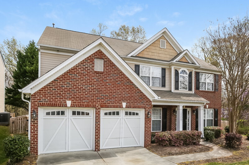 2,685/Mo, 13829 Mallard Lake Rd Charlotte, NC 28262 Front View 2