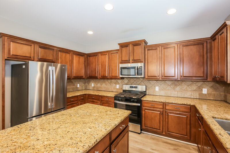 2,685/Mo, 13829 Mallard Lake Rd Charlotte, NC 28262 Kitchen View