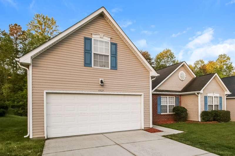 2,135/Mo, 6825 Goldenwillow Dr Charlotte, NC 28215 Misc View 2