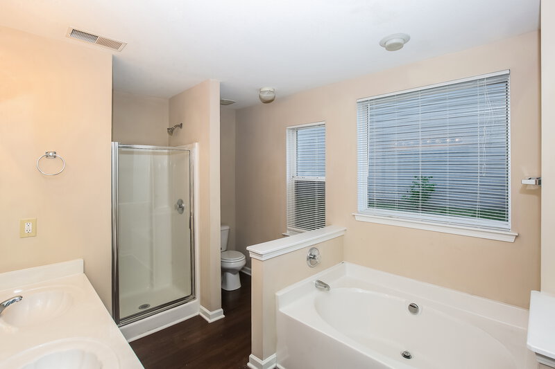 2,135/Mo, 6825 Goldenwillow Dr Charlotte, NC 28215 Misc View 12