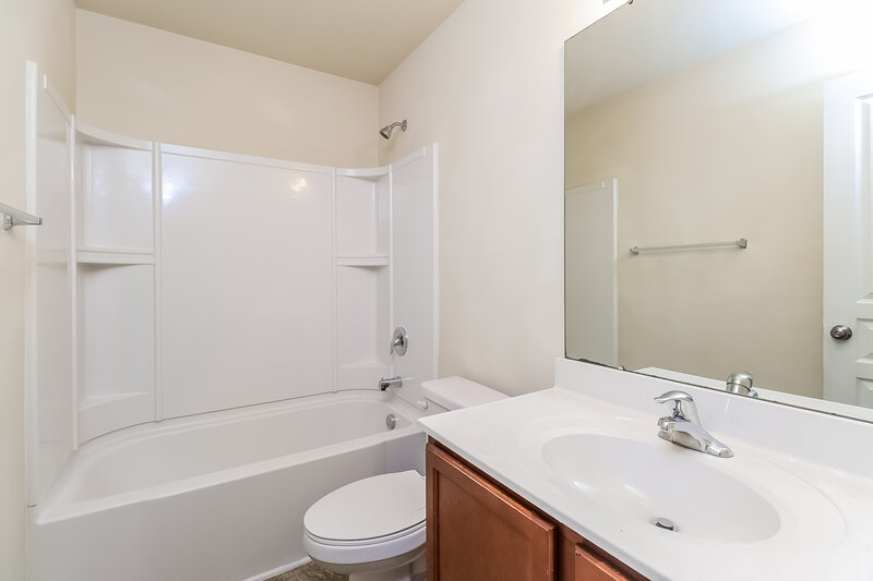 1,760/Mo, 716 Ferrell Ave Charlotte, NC 28216 Bathroom View