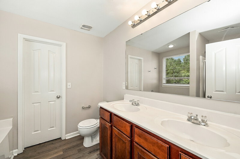 2,295/Mo, 4002 Chimney Wood Trl Indian Trail, NC 28079 Primary Bathroom View