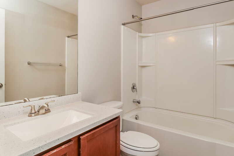 1,970/Mo, 117 Ashmore Dr Mount Holly, NC 28120 Bathroom View