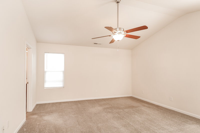 1,850/Mo, 160 Autumn Bluff Cir Mount Holly, NC 28120 Main Bedroom View