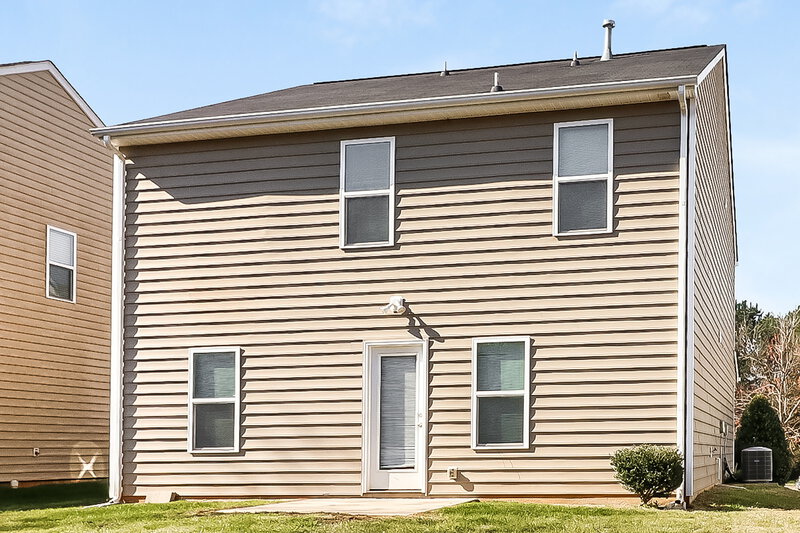 1,850/Mo, 160 Autumn Bluff Cir Mount Holly, NC 28120 Rear View 2