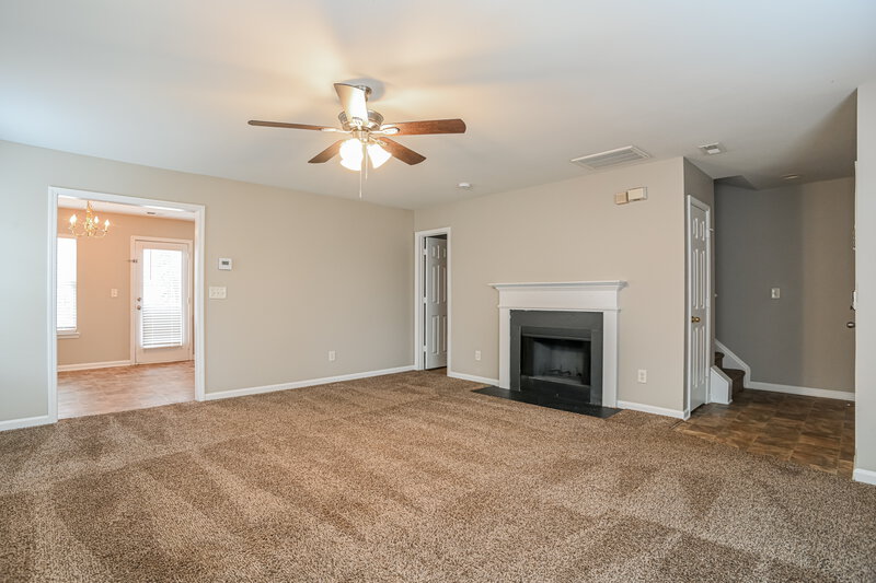 1,880/Mo, 933 Grass Hollow Ct Charlotte, NC 28216 Living Room View 3