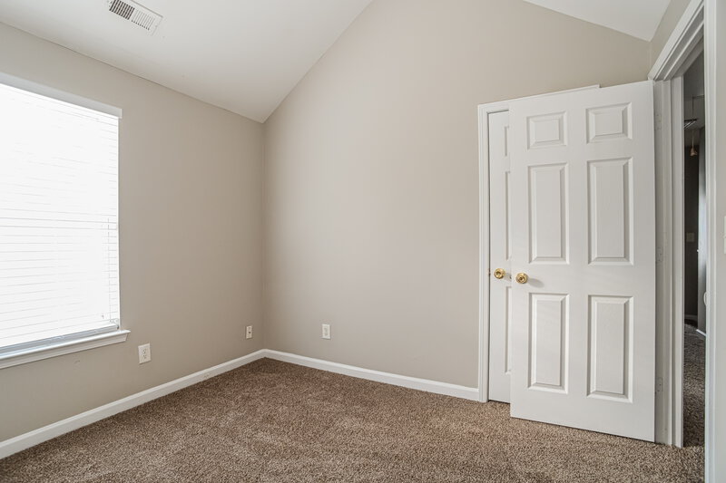 1,880/Mo, 933 Grass Hollow Ct Charlotte, NC 28216 Bedroom View 3