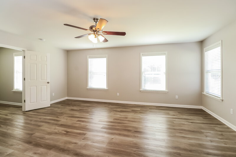 2,780/Mo, 14416 Lake Crossing Dr Charlotte, NC 28278 Main Bedroom View