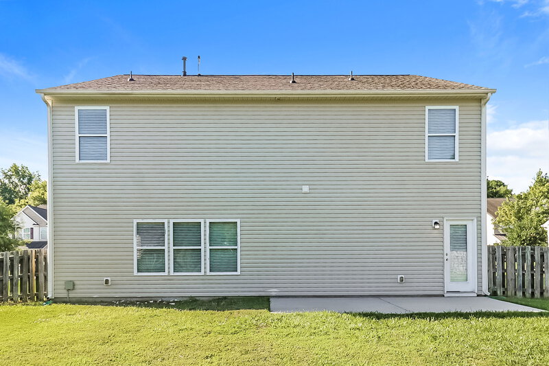 2,780/Mo, 14416 Lake Crossing Dr Charlotte, NC 28278 Rear View