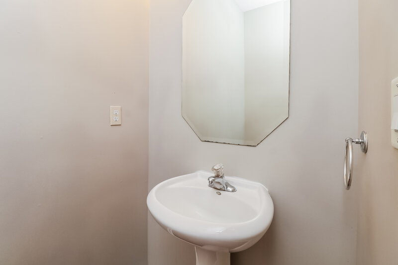 2,080/Mo, 6014 Colonial Garden Dr Huntersville, NC 28078 Powder Room View