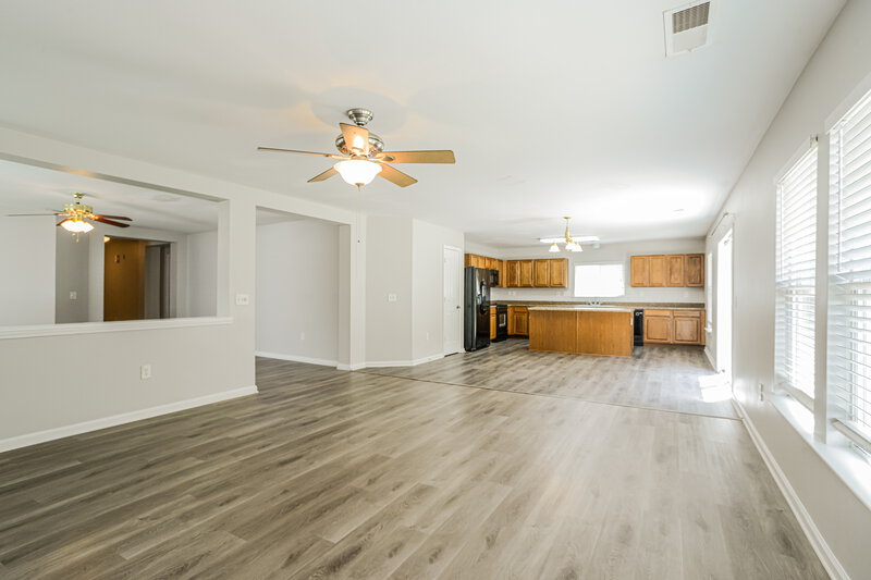 2,055/Mo, 519 Nanny Point Dr Monroe, NC 28110 Living Room View