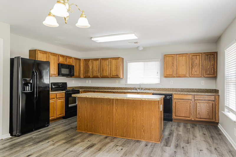 2,055/Mo, 519 Nanny Point Dr Monroe, NC 28110 Kitchen View