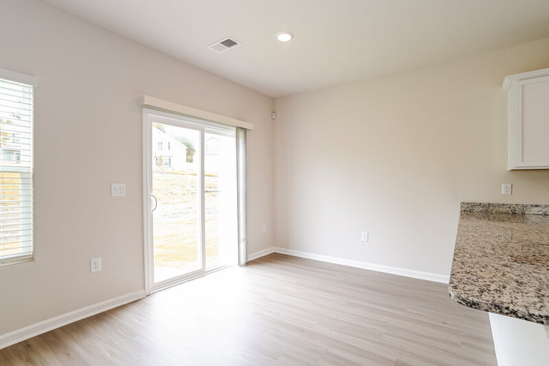 2,105/Mo, 8014 Moose Creek Dr Charlotte, NC 28214 Living Room View 3