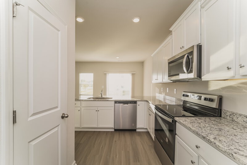 2,260/Mo, 8005 Moose Creek Dr Charlotte, NC 28214 Kitchen View