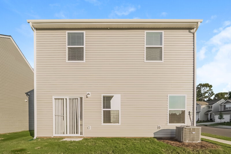 2,260/Mo, 8005 Moose Creek Dr Charlotte, NC 28214 Rear View