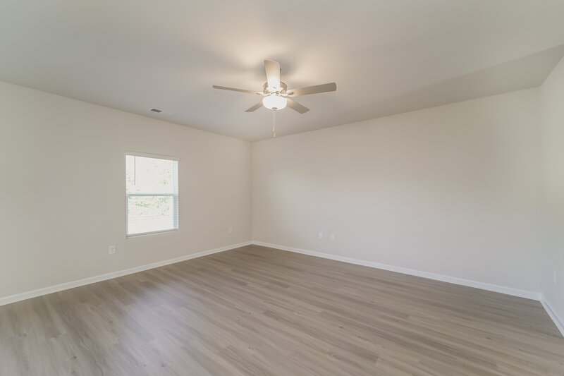 2,085/Mo, 6405 Lowe Ln Charlotte, NC 28214 Living Room View 2