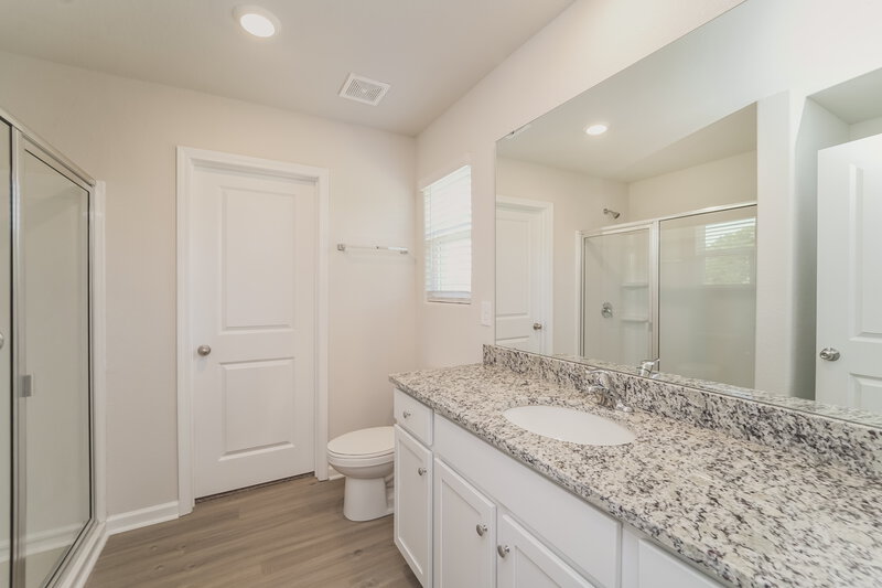 2,085/Mo, 6405 Lowe Ln Charlotte, NC 28214 Main Bathroom View