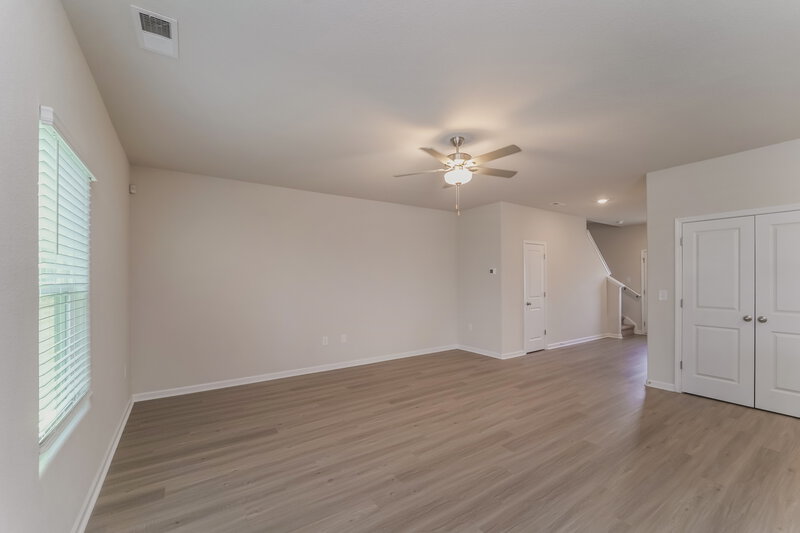 2,010/Mo, 6244 Lowe Ln Charlotte, NC 28214 Living Room View