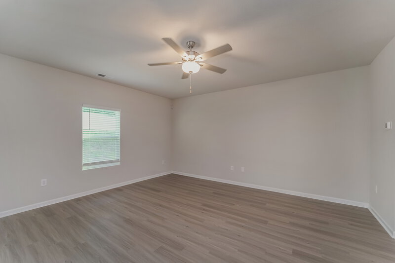 2,010/Mo, 6244 Lowe Ln Charlotte, NC 28214 Living Room View 2